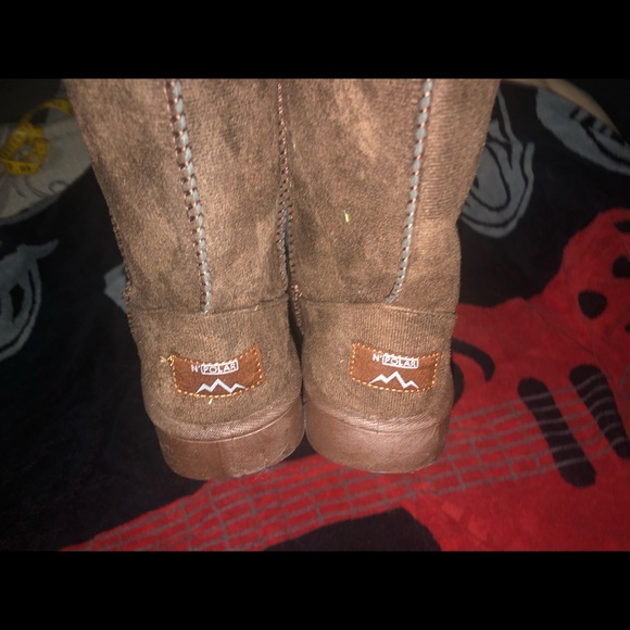 fuzzy boots - Picture 2 of 3